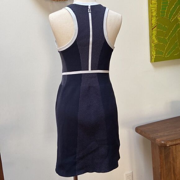 Sweaty Betty Interval Gym Tennis Seamless Dress Medium Navy Blue - Picture 4 of 14